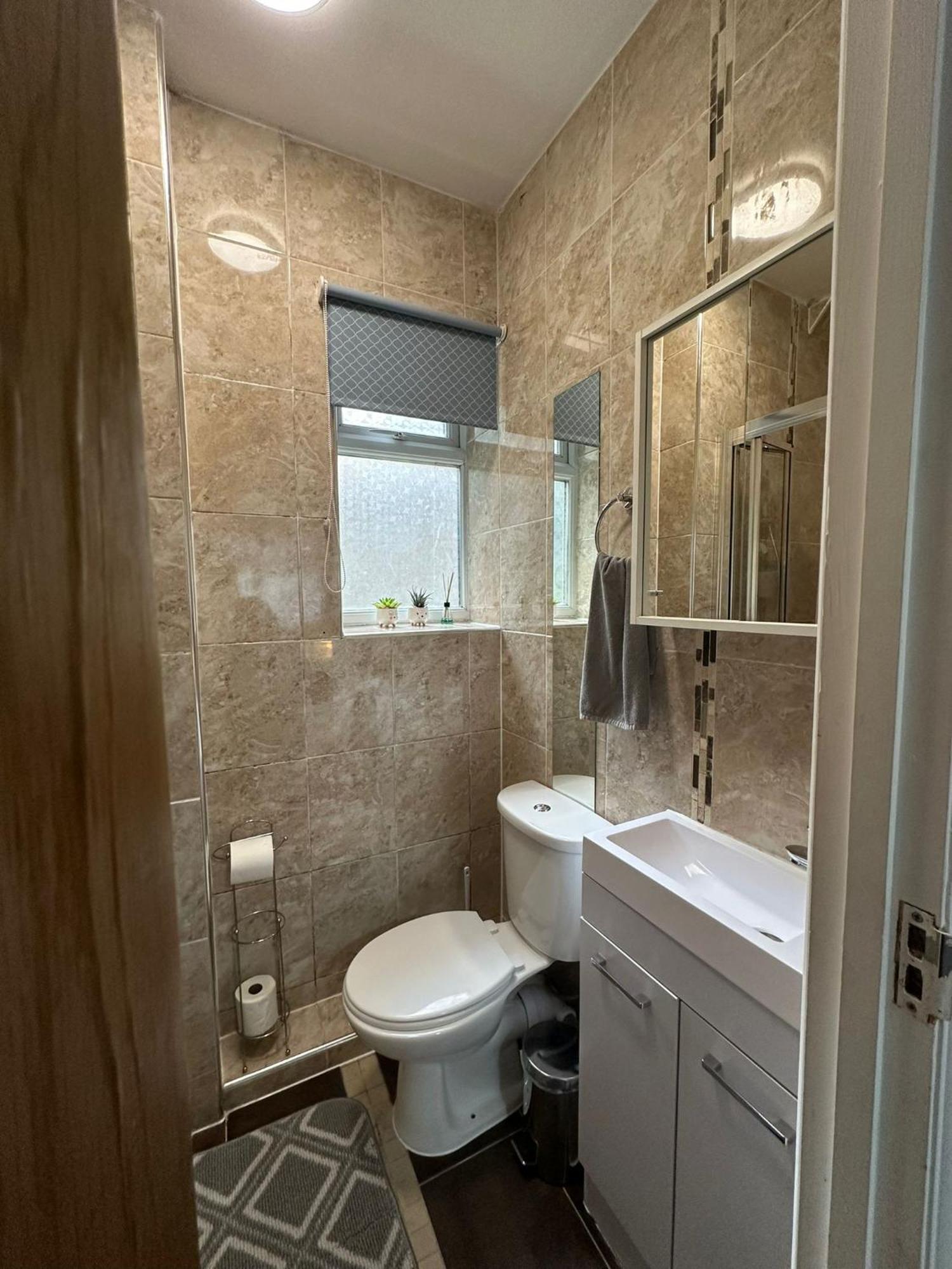 Appartement - Ground Floor 2 Bedrooms *